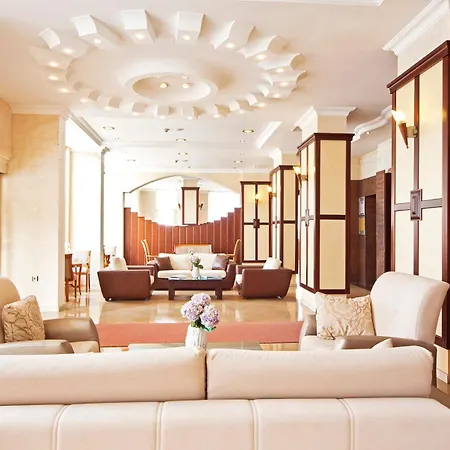 Selen Hotel 3*