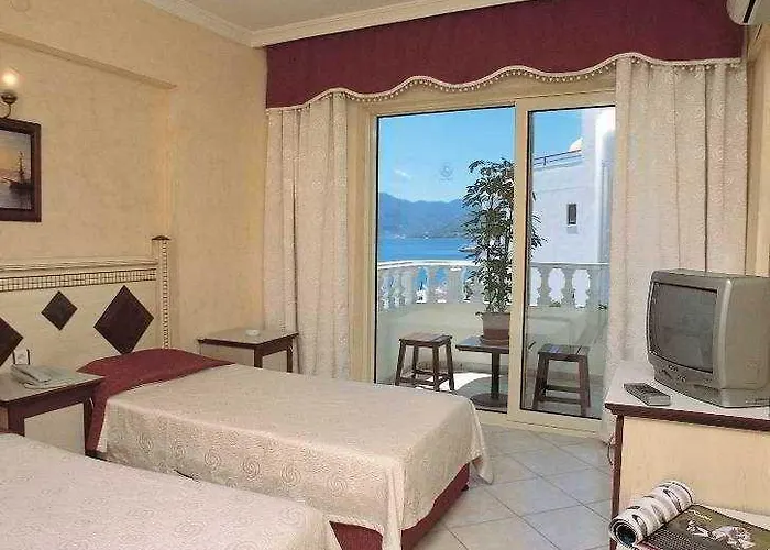 Selen 3* Μαρμαρίς